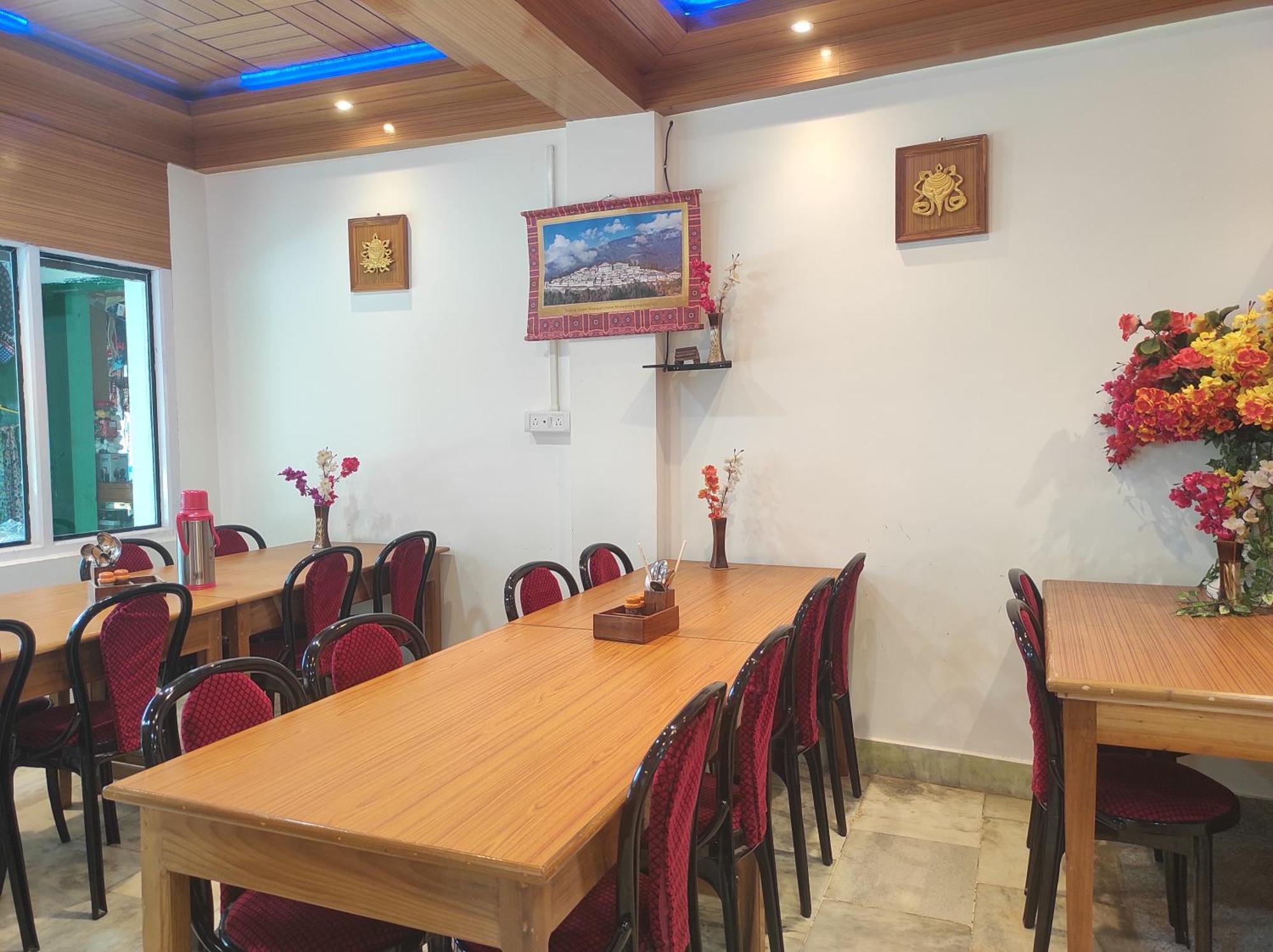 Hotel Tawang Regency Εξωτερικό φωτογραφία